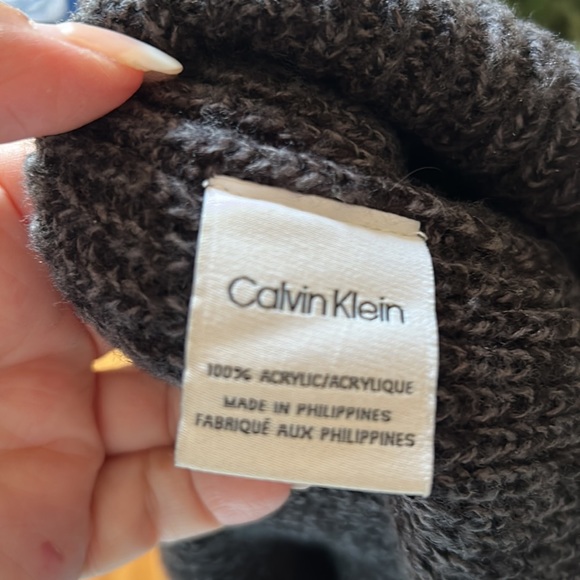 CALVIN KLEIN grey beanie - Picture 6 of 7